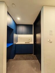 Hongkong Street (D1), Office #618137051